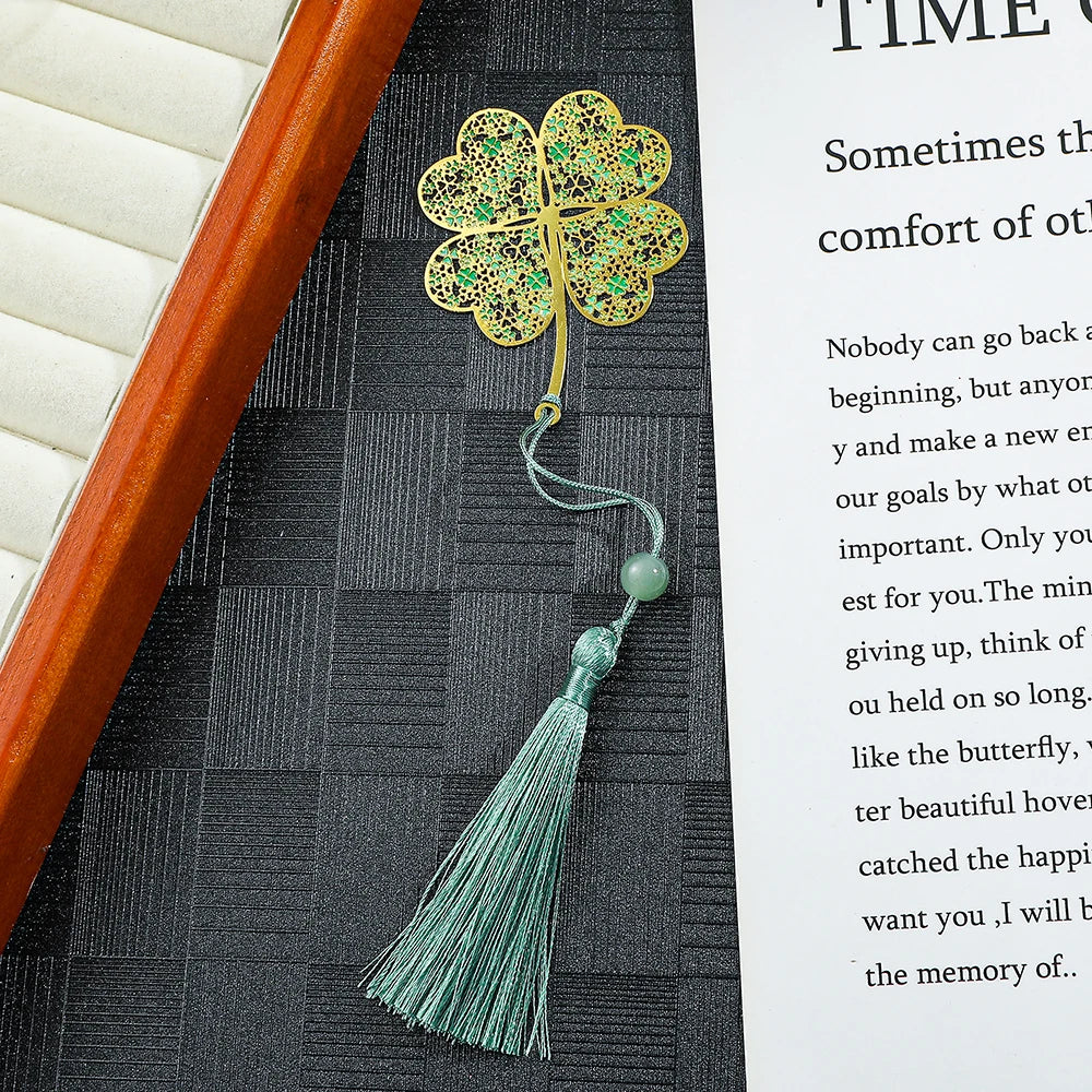 Luxury Nature-Inspired Brass Bookmarks – Delicate Designs with Tassels (Dragonfly, Clover, Koi, Flowers & More)