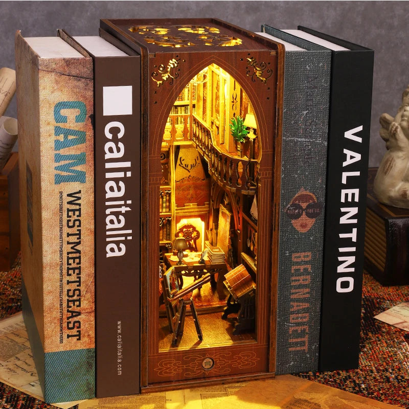 Miniature Wooden Bookshelf Dollhouse – 3D Puzzle & Bookend Set