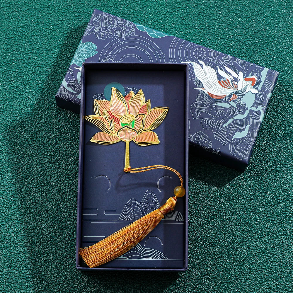 Luxury Nature-Inspired Brass Bookmarks – Delicate Designs with Tassels (Dragonfly, Clover, Koi, Flowers & More)