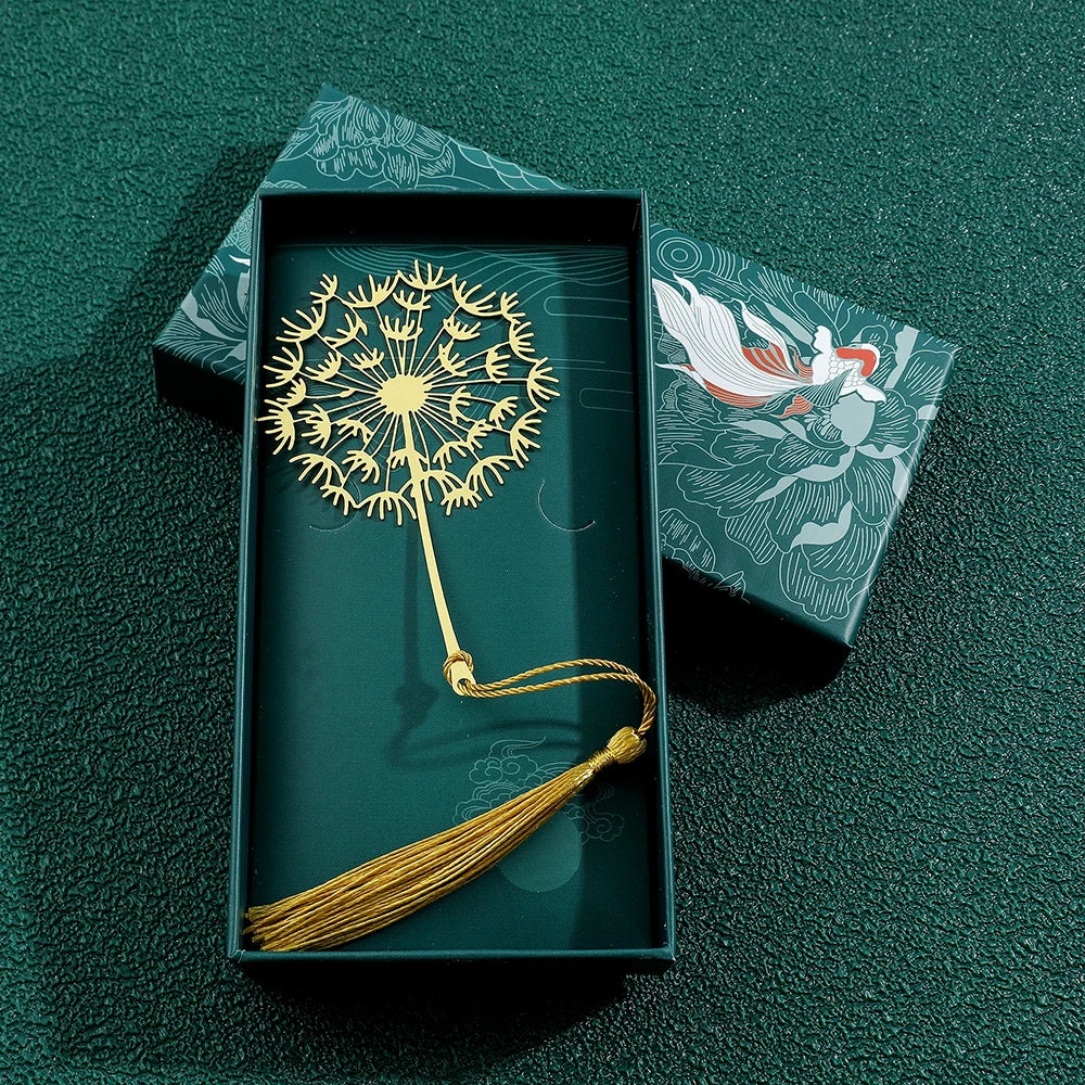 Elegant Chinese Handmade Bookmarks – Golden Lotus & Rose Design for Book Lovers