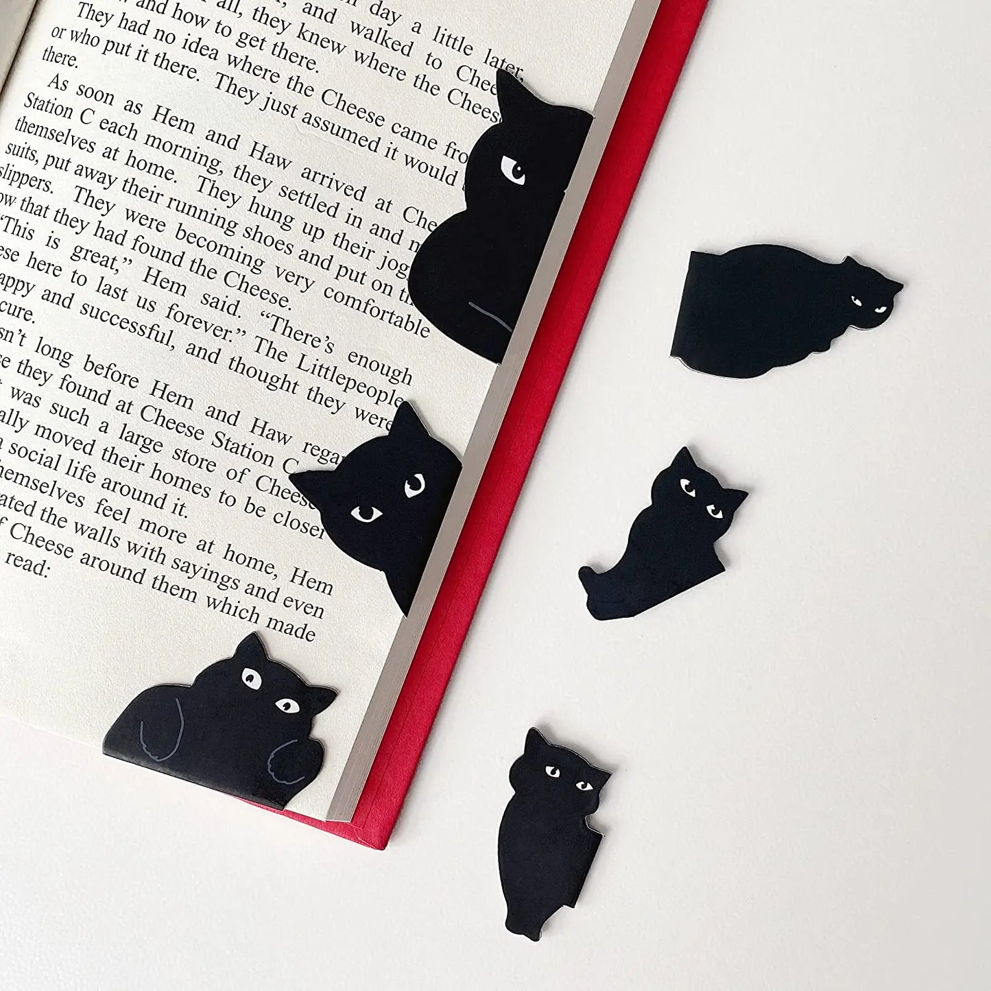 Charming Cat Magnetic Bookmarks