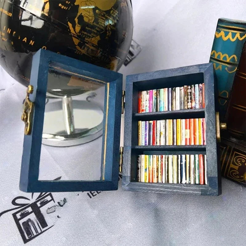 Shakeable Mini Bookshelf – Stress-Relieving Wooden Book Ornament & Dollhouse Decor